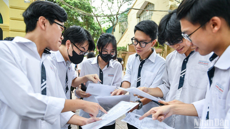 Vấn đề căn cốt, lâu dài trong phòng, chống bạo lực học đường là phải xây dựng văn hóa học đường cho học sinh. (Ảnh minh họa: THÀNH ĐẠT)