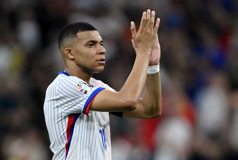 Mbappé vẫn chưa đáp ứng được kỳ vọng ở giải lần này. (Ảnh: Reuters) Mbappé vẫn chưa đáp ứng được kỳ vọng ở giải lần này. (Ảnh: Reuters)
