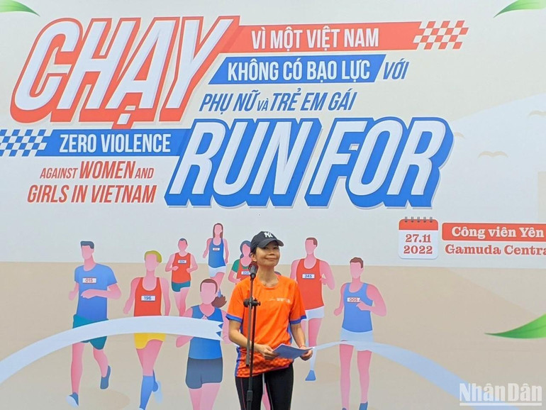 Bà Pauline Tamesis, Điều phối viên thường trú Liên hợp quốc tại Việt Nam phát biểu khai mạc sự kiện. (Ảnh: TRUNG HƯNG)