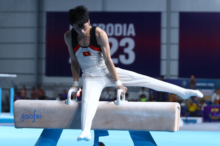 Phần thi ngựa tay quay của Đặng Ngọc Xuân Thiện. (Ảnh: TTXVN)