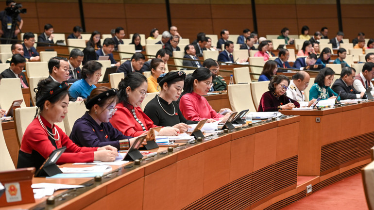 Các đại biểu Quốc hội tham dự phiên họp.