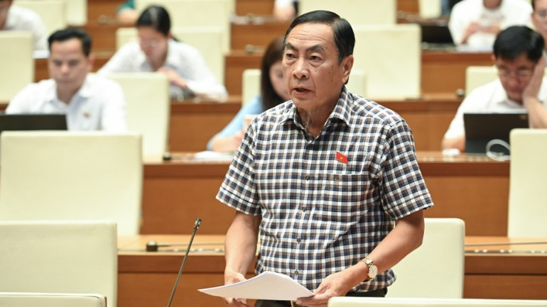 Đại biểu Phạm Văn Hòa (Đồng Tháp) phát biểu. (Ảnh: BÙI GIANG)