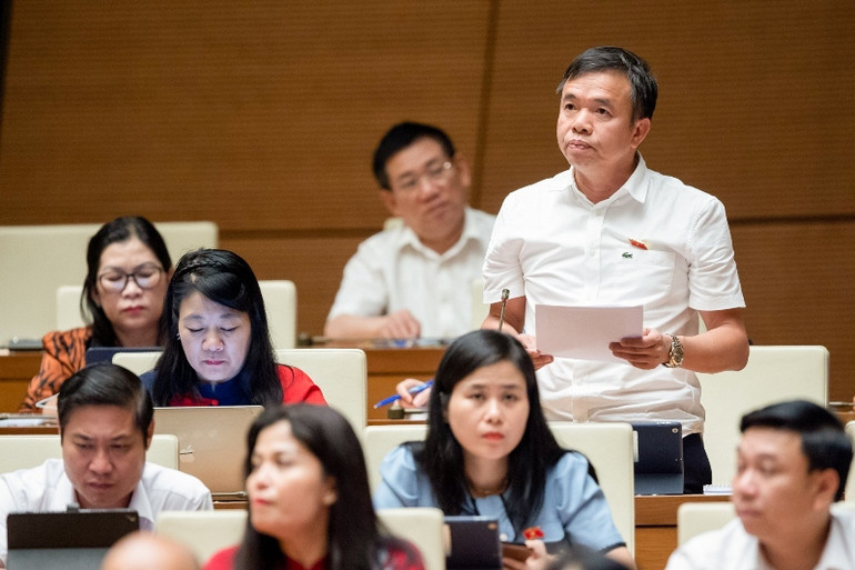 Đại biểu Nguyễn Tiến Nam - Đoàn đại biểu Quốc hội tỉnh Quảng Bình. (Ảnh: DUY LINH)