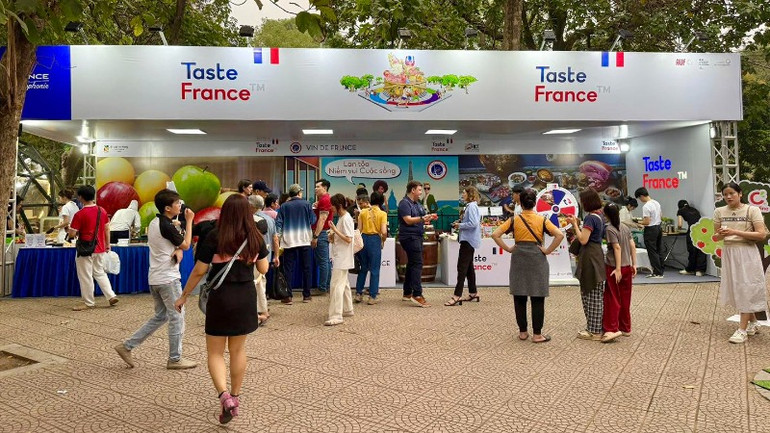 Lễ hội Pháp và cộng đồng Pháp ngữ 2025 mang đến một không gian văn hóa, ẩm thực đậm chất Pháp ngữ. (Ảnh: BTC) Lễ hội Pháp và cộng đồng Pháp ngữ 2025 mang đến một không gian văn hóa, ẩm thực đậm chất Pháp ngữ. (Ảnh: BTC)