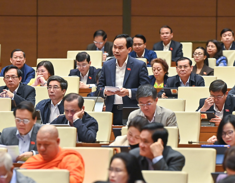 Đại biểu Nguyễn Duy Minh (Đà Nẵng) phát biểu. (Ảnh: DUY LINH)