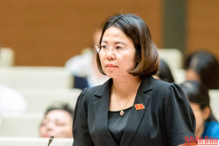 Đại biểu Hoàng Thị Đôi (Sơn La). (Ảnh: DUY LINH)