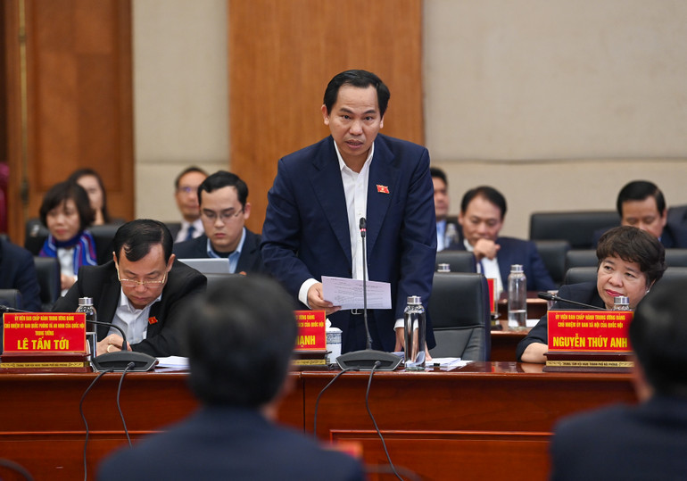 Chủ nhiệm Ủy ban Tài chính, Ngân sách Lê Quang Mạnh phát biểu tại buổi làm việc. Chủ nhiệm Ủy ban Tài chính, Ngân sách Lê Quang Mạnh phát biểu tại buổi làm việc.