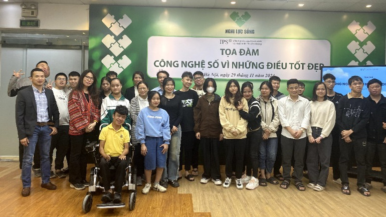 Các đại biểu tham dự Tọa đàm “Công nghệ số vì những điều tốt đẹp”.