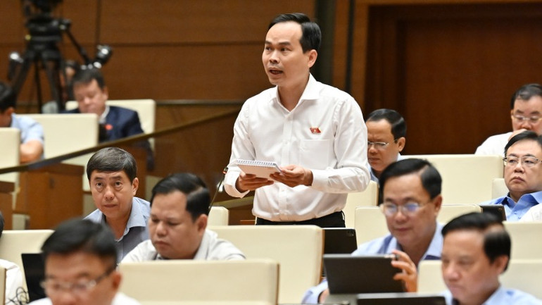 Đại biểu Nguyễn Duy Minh (Đà Nẵng) phát biểu. (Ảnh: THỦY NGUYÊN)