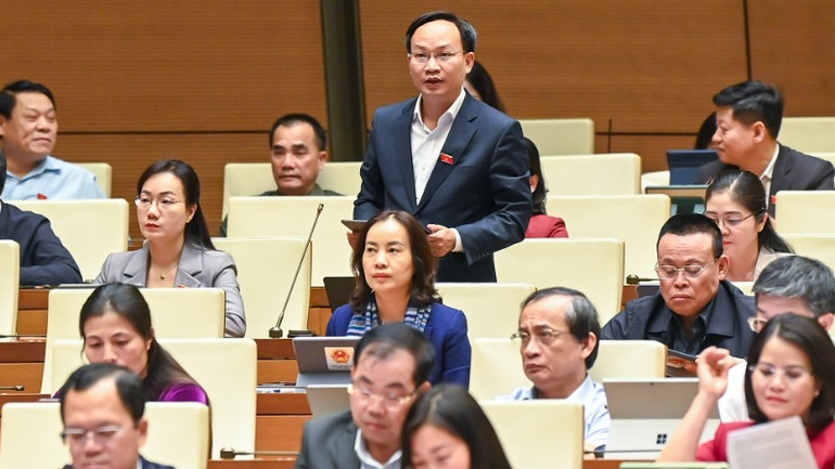 Đại biểu Phạm Văn Thịnh (Bắc Giang) phát biểu. (Ảnh: DUY LINH)