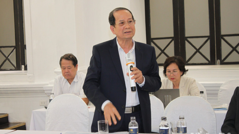 PGS, TS Ngô Trí Long phát biểu. (Ảnh: TRUNG HƯNG)