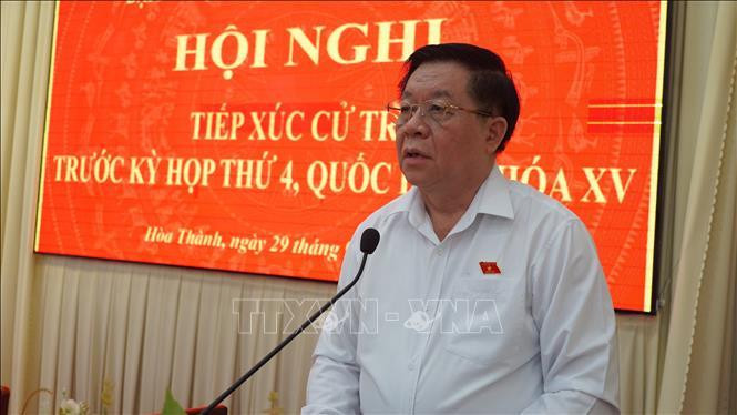 Đồng chí Nguyễn Trọng Nghĩa, Bí thư Trung ương Đảng, Trưởng Ban Tuyên giáo Trung ương phát biểu tại buổi tiếp xúc cử tri. (Ảnh: TTXVN)