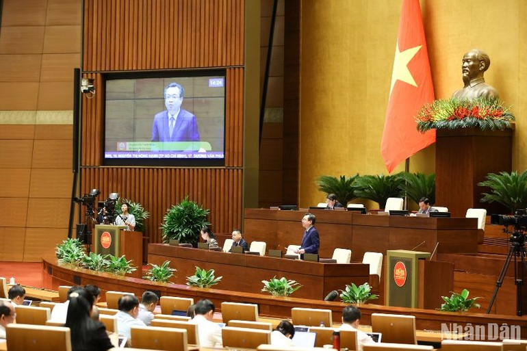 Quang cảnh phiên họp của Quốc hội chiều 23/6. (Ảnh: DUY LINH)