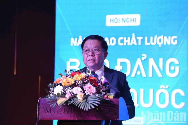 Đồng chí Nguyễn Trọng Nghĩa - Bí thư Trung ương Đảng, Trưởng Ban Tuyên giáo Trung ương phát biểu tại Hội nghị.