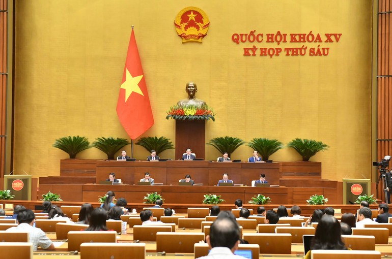 Chủ tịch Quốc hội Vương Đình Huệ và các Phó Chủ tịch Quốc hội điều hành phiên chất vấn và trả lời chất. (Ảnh: ĐĂNG KHOA)