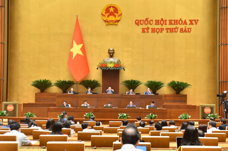 Chủ tịch Quốc hội Vương Đình Huệ và các Phó Chủ tịch Quốc hội điều hành phiên chất vấn và trả lời chất. (Ảnh: ĐĂNG KHOA) Chủ tịch Quốc hội Vương Đình Huệ và các Phó Chủ tịch Quốc hội điều hành phiên chất vấn và trả lời chất. (Ảnh: ĐĂNG KHOA)