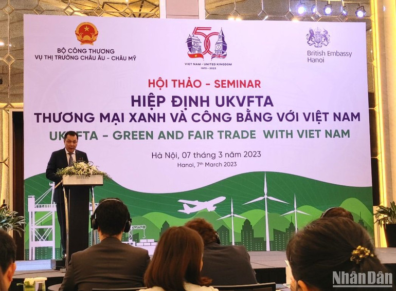 Thứ trưởng Công Thương Đặng Hoàng An phát biểu tại hội thảo. (Ảnh: TRUNG HƯNG)