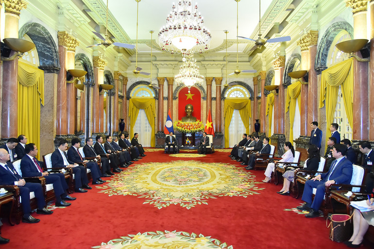 Quang cảnh buổi tiếp của Chủ tịch nước Võ Văn Thưởng với Thủ tướng nước Cộng hòa Dân chủ Nhân dân Lào Sonexay Siphandone tại Phủ Chủ tịch. (Ảnh: THỦY NGUYÊN)