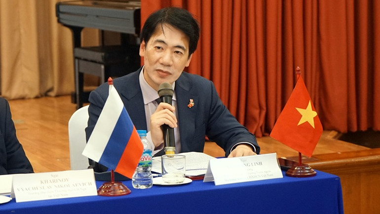 Ông Tạ Hoàng Linh, Vụ trưởng Vụ Phát triển thị trường nước ngoài (Bộ Công thương) phát biểu. (Ảnh: TRUNG HƯNG)