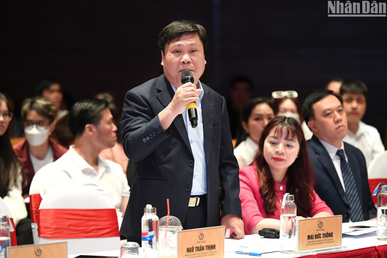 Tổng Biên tập Báo Tuyên Quang Mai Đức Thông phát biểu. (Ảnh: THÀNH ĐẠT)