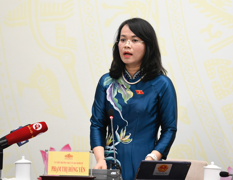 Ủy viên Thường trực Ủy ban Kinh tế của Quốc hội Phạm Thị Hồng Yến phát biểu. (Ảnh: DUY LINH)