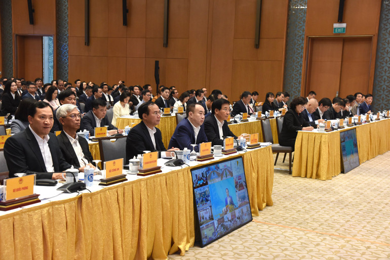 Đại diện lãnh đạo các bộ, ban ngành tham dự hội nghị.