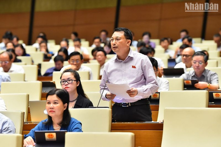 Đại biểu Nguyễn Quốc Duyệt - Đoàn đại biểu Quốc hội TP Hà Nội. (Ảnh: THỦY NGUYÊN)