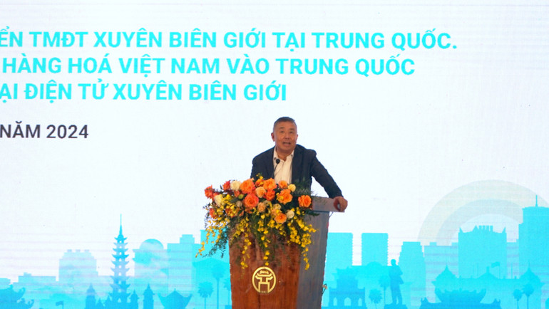 Ông Liu Liang, đại diện Sở Thương mại Vân Nam (Trung Quốc), Chủ tịch Hiệp hội Thương mại điện tử Vân Nam (Trung Quốc) phát biểu. (Ảnh: TRUNG HƯNG)