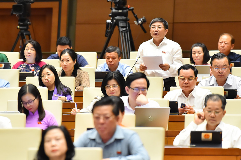 Đại biểu Phạm Đình Thanh - Đoàn đại biểu Quốc hội tỉnh Kon Tum. (Ảnh: THỦY NGUYÊN) Đại biểu Phạm Đình Thanh - Đoàn đại biểu Quốc hội tỉnh Kon Tum. (Ảnh: THỦY NGUYÊN)