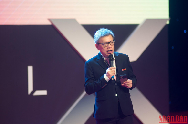 Ông Lê Quốc Vinh, Phó Chủ tịch CSMO Việt Nam, Trưởng Ban Tổ chức VSMCamp & CSMOSummit 2022 phát biểu. (Ảnh: TRUNG HƯNG) Ông Lê Quốc Vinh, Phó Chủ tịch CSMO Việt Nam, Trưởng Ban Tổ chức VSMCamp & CSMOSummit 2022 phát biểu. (Ảnh: TRUNG HƯNG)