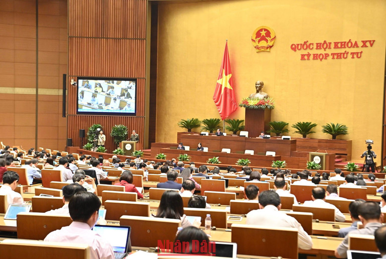 Quang cảnh phiên họp của Quốc hội chiều 8/11. (Ảnh: ĐĂNG KHOA)