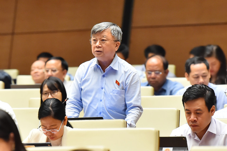 Đại biểu Trương Trọng Nghĩa - Đoàn đại biểu Quốc hội Thành phố Hồ Chí Minh. (Ảnh: THỦY NGUYÊN)