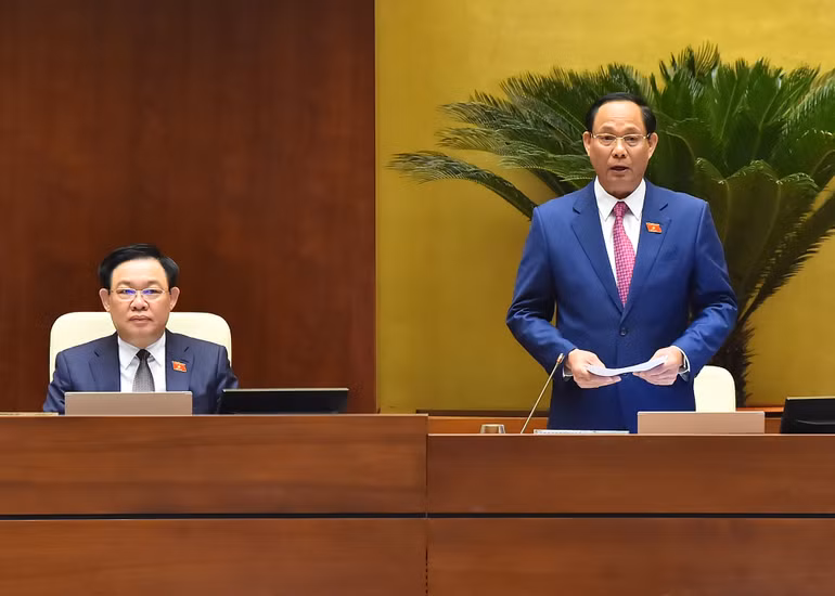 Phó Chủ tịch Quốc hội Trần Quang Phương điều hành nội dung phiên họp sáng 27/10. (Ảnh: THỦY NGUYÊN) Phó Chủ tịch Quốc hội Trần Quang Phương điều hành nội dung phiên họp sáng 27/10. (Ảnh: THỦY NGUYÊN)