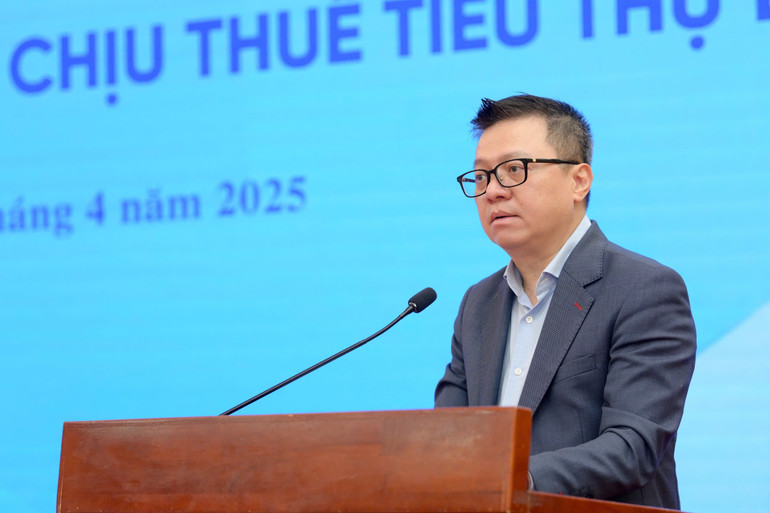 Đồng chí Lê Quốc Minh phát biểu tại hội thảo.