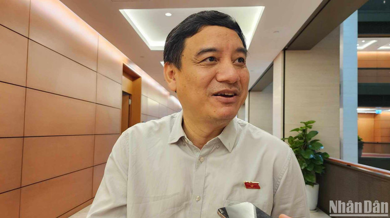 Chủ nhiệm Ủy ban Văn hóa, Giáo dục của Quốc hội Nguyễn Đắc Vinh. (Ảnh: TRUNG HƯNG)