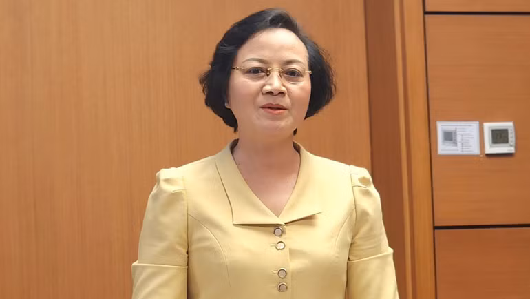 Bộ trưởng Nội vụ Phạm Thị Thanh Trà lý giải vì sao chưa bỏ lương cơ sở và hệ số lương. (Ảnh: TRUNG HƯNG) Bộ trưởng Nội vụ Phạm Thị Thanh Trà lý giải vì sao chưa bỏ lương cơ sở và hệ số lương. (Ảnh: TRUNG HƯNG)
