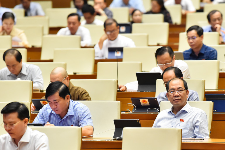 Các đại biểu Quốc hội tại phiên thảo luận. (Ảnh: THỦY NGUYÊN) Các đại biểu Quốc hội tại phiên thảo luận. (Ảnh: THỦY NGUYÊN)