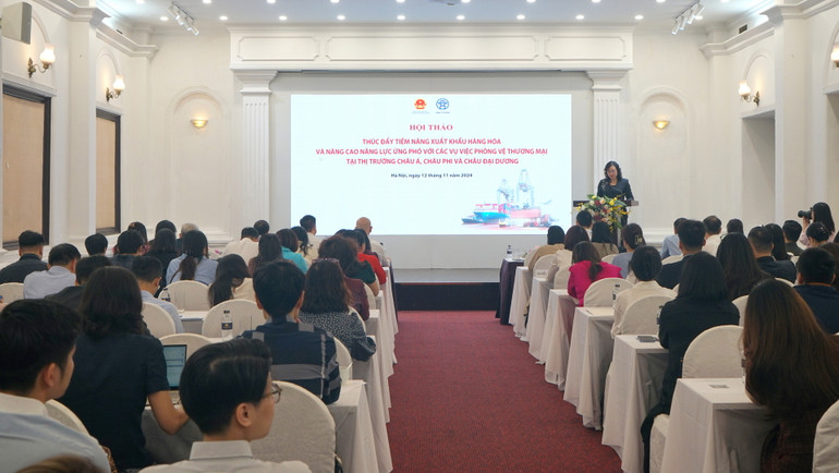 Quang cảnh hội thảo. (Ảnh: TRUNG HƯNG) Quang cảnh hội thảo. (Ảnh: TRUNG HƯNG)