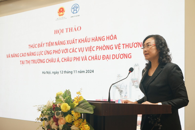 Thứ trưởng Công thương Phan Thị Thắng phát biểu tại hội thảo. (Ảnh: TRUNG HƯNG) Thứ trưởng Công thương Phan Thị Thắng phát biểu tại hội thảo. (Ảnh: TRUNG HƯNG)