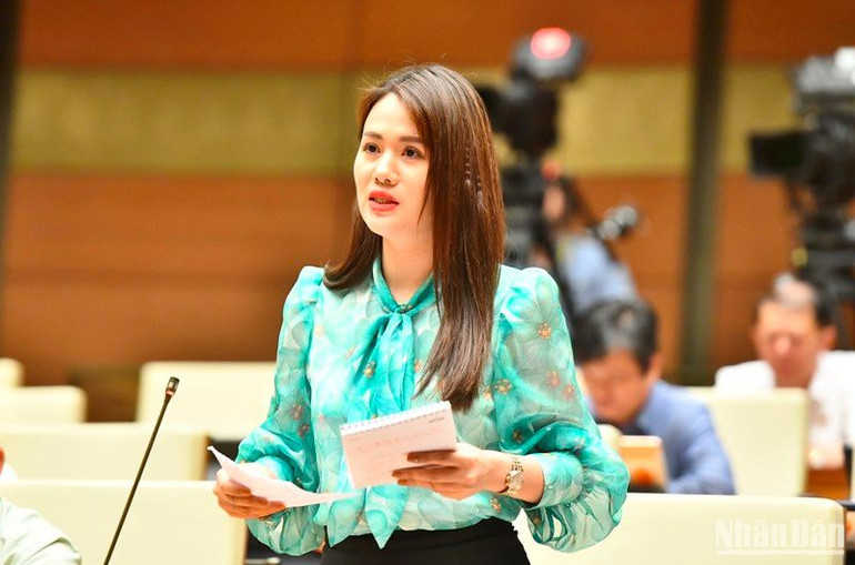 Đại biểu Vương Thị Hương - Đoàn đại biểu Quốc hội tỉnh Hà Giang. (Ảnh: ĐĂNG KHOA)