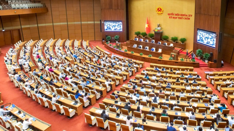 Quang cảnh phiên họp. (Ảnh: BÙI GIANG)