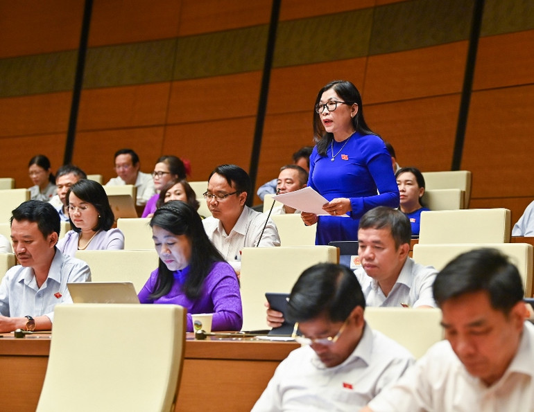 Đại biểu Bố Thị Xuân Linh - Đoàn đại biểu Quốc hội tỉnh Bình Thuận. (Ảnh: DUY LINH)