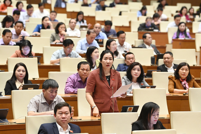 Đại biểu Trần Thị Thu Phước - Đoàn đại biểu Quốc hội tỉnh Kon Tum. (Ảnh: THỦY NGUYÊN) Đại biểu Trần Thị Thu Phước - Đoàn đại biểu Quốc hội tỉnh Kon Tum. (Ảnh: THỦY NGUYÊN)
