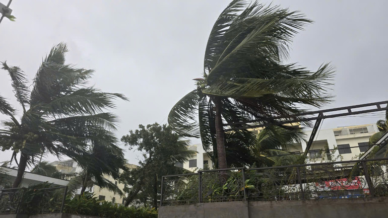 [Live] Bão số 3 di chuyển về phía Tây Bắc Bộ và suy yếu thành áp thấp nhiệt đới ảnh 137