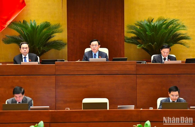 Chủ tịch Quốc hội Vương Đình Huệ điều hành phiên chất vấn. (Ảnh: ĐĂNG KHOA)