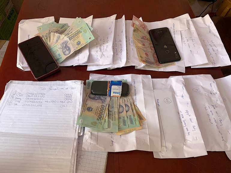 Tang vật tại hiện trường.