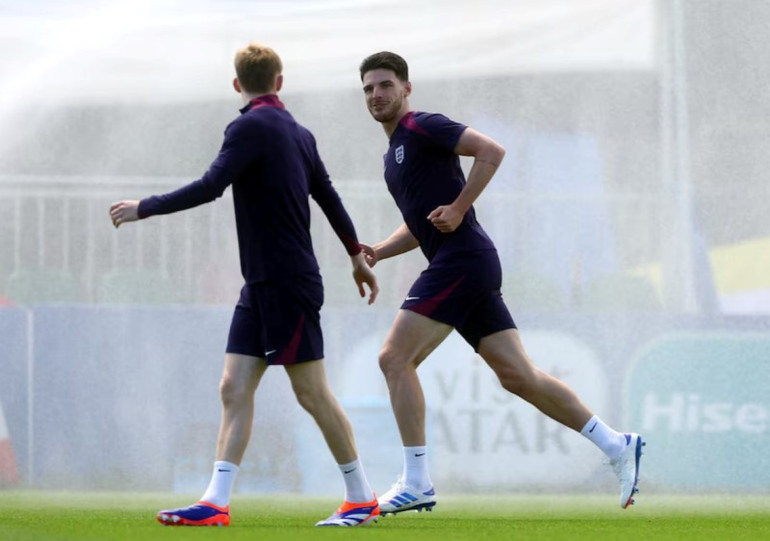 Các cầu thủ tuyển Anh trong buổi tập trước thềm chung kết EURO 2024, Blankenhain, Đức, ngày 13/7/2024. (Ảnh: Reuters) Các cầu thủ tuyển Anh trong buổi tập trước thềm chung kết EURO 2024, Blankenhain, Đức, ngày 13/7/2024. (Ảnh: Reuters)