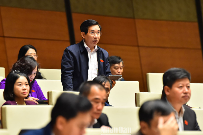 Đại biểu Nguyễn Văn Cảnh - Đoàn Đại biểu Quốc hội tỉnh Bình Định. (Ảnh: THỦY NGUYÊN)