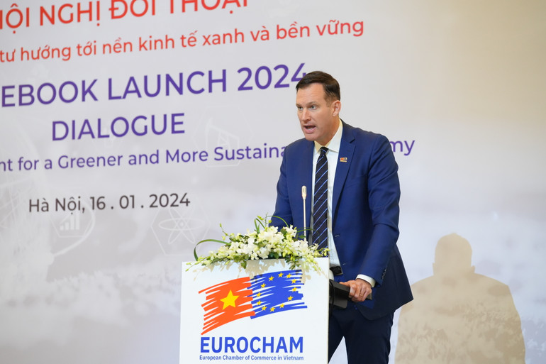 Chủ tịch EuroCham, ông Gabor Fluit phát biểu. Chủ tịch EuroCham, ông Gabor Fluit phát biểu.