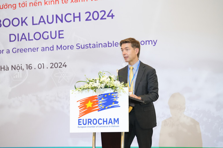 Đại sứ, Trưởng Phái đoàn Liên minh châu Âu tại Việt Nam, ông Julien Guerrier phát biểu. Đại sứ, Trưởng Phái đoàn Liên minh châu Âu tại Việt Nam, ông Julien Guerrier phát biểu.